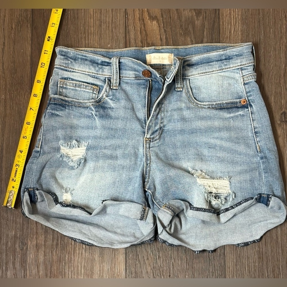 Altar’d State Distressed Denim Shorts Size Small | Raw Hem High Rise Casual - Picture 4 of 4